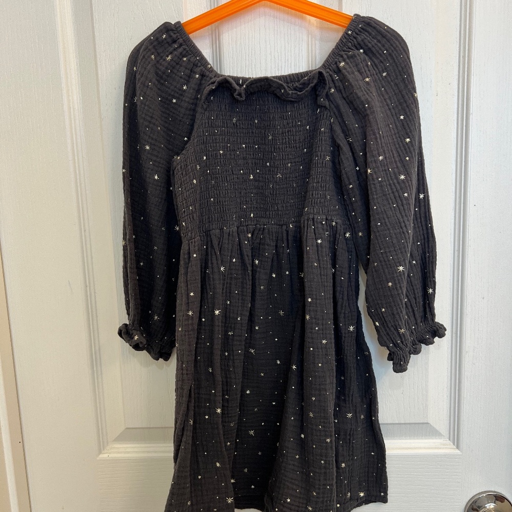 Cotton On Kids Starry Night Print with Ruched Bodice size 5 long sleeve fitted